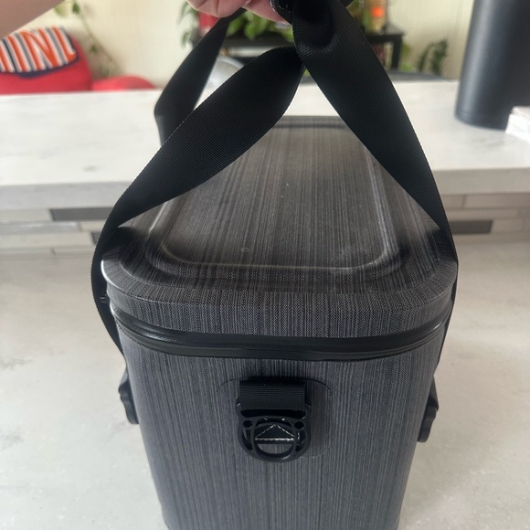 Patriot Cooler - Picture 2 of 4